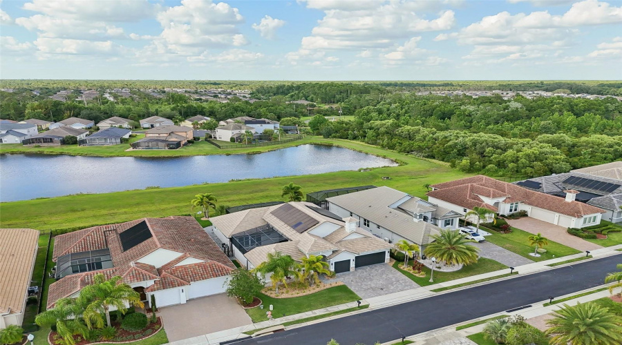 Davenport, Florida 33837, 4 Bedrooms Bedrooms, ,3 Bathroomsbathrooms,Residential,For Sale,Lancaster Ridge,Mfro6308527