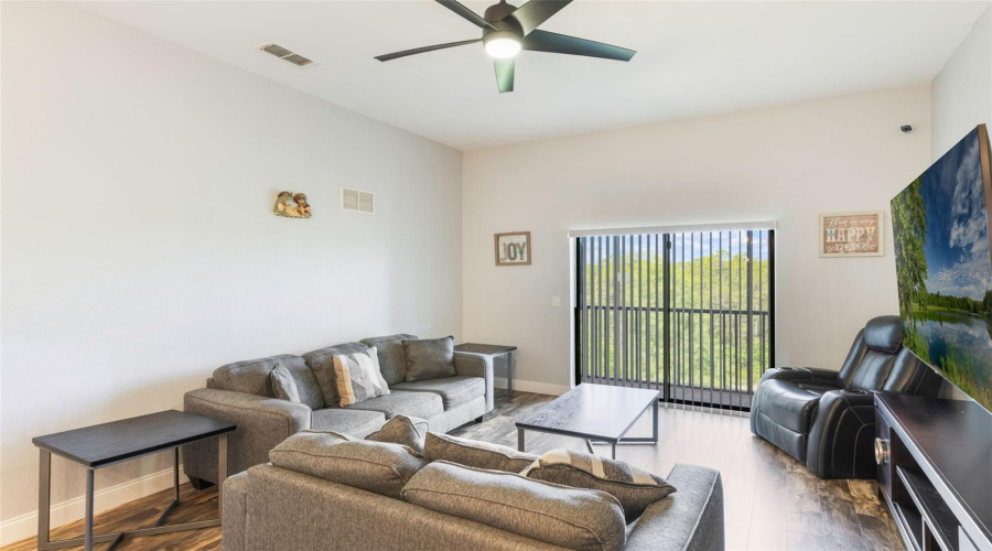 Kissimmee, Florida 34747, 3 Bedrooms Bedrooms, ,2 Bathroomsbathrooms,Residential,For Sale,Treasure Trove,Mfro6305125