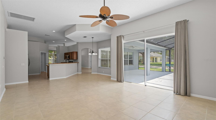 Davenport, Florida 33897, 4 Bedrooms Bedrooms, ,3 Bathroomsbathrooms,Residential,For Sale,Casterton,Mfro6308585