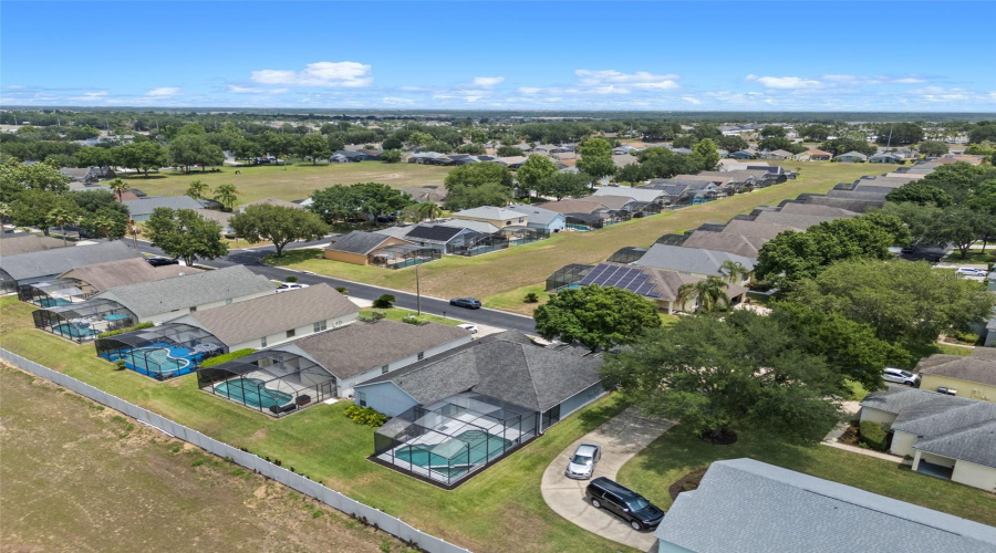 Davenport, Florida 33897, 4 Bedrooms Bedrooms, ,3 Bathroomsbathrooms,Residential,For Sale,Casterton,Mfro6308585