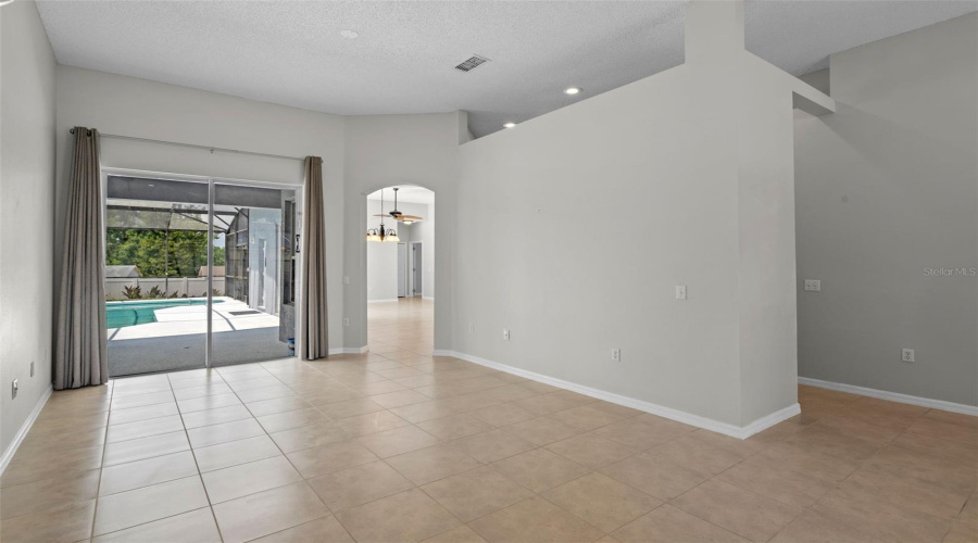 Davenport, Florida 33897, 4 Bedrooms Bedrooms, ,3 Bathroomsbathrooms,Residential,For Sale,Casterton,Mfro6308585
