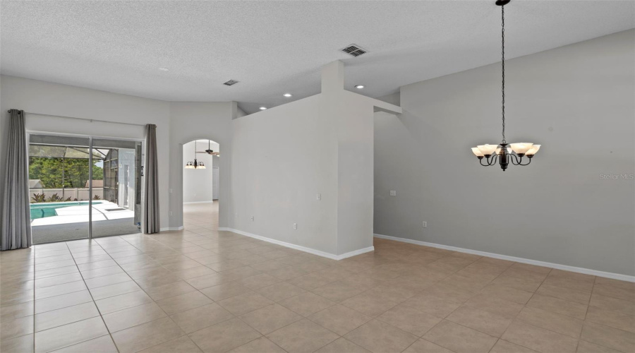 Davenport, Florida 33897, 4 Bedrooms Bedrooms, ,3 Bathroomsbathrooms,Residential,For Sale,Casterton,Mfro6308585