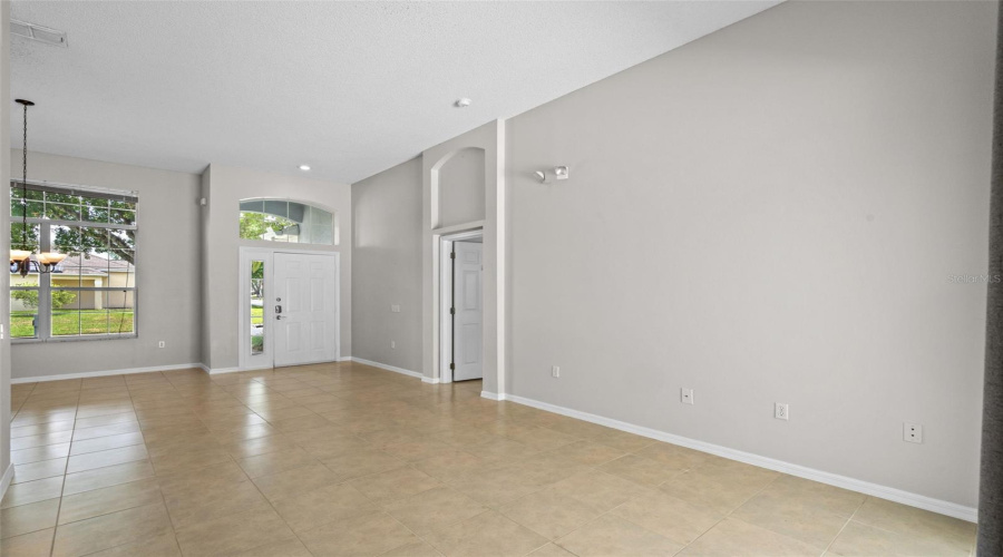 Davenport, Florida 33897, 4 Bedrooms Bedrooms, ,3 Bathroomsbathrooms,Residential,For Sale,Casterton,Mfro6308585