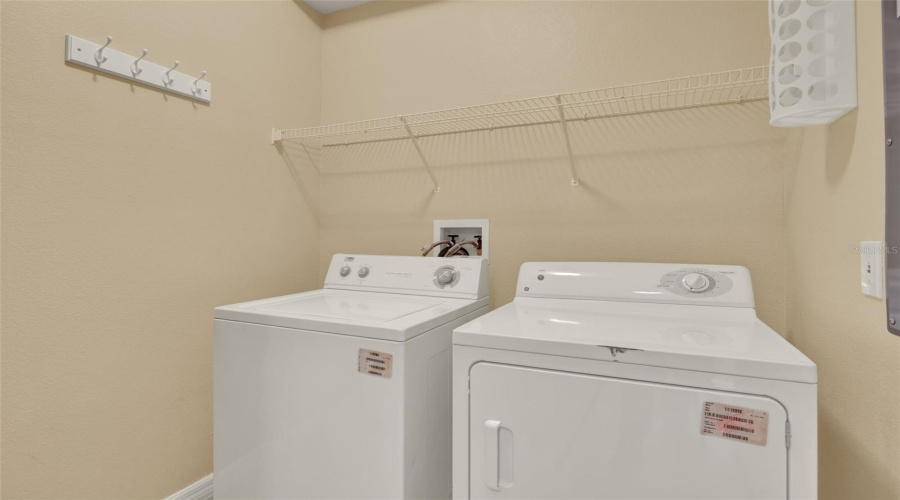 Davenport, Florida 33896, 3 Bedrooms Bedrooms, ,2 Bathroomsbathrooms,Residential,For Sale,Monroe,Mfro6309143