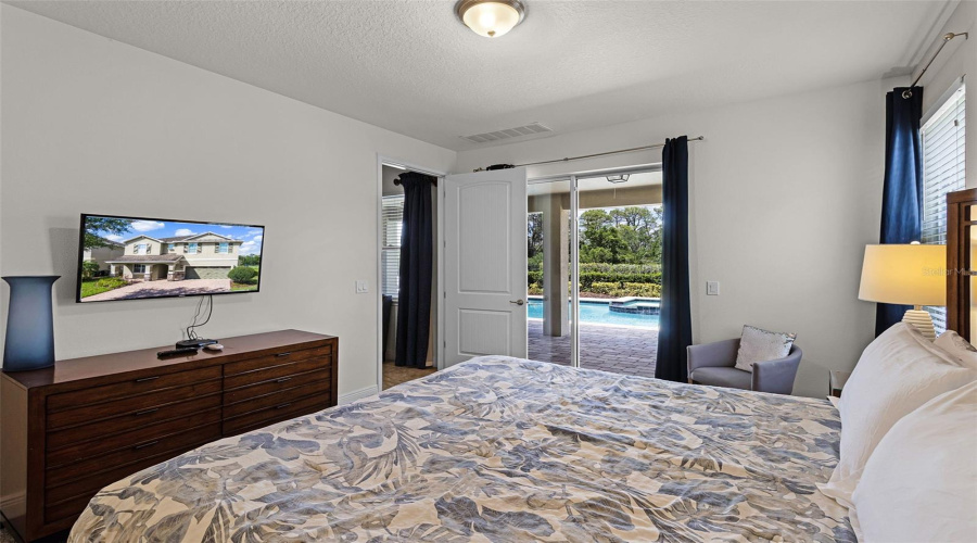 Kissimmee, Florida 34747, 8 Bedrooms Bedrooms, ,5 Bathroomsbathrooms,Residential,For Sale,Marker,Mfrs5126948