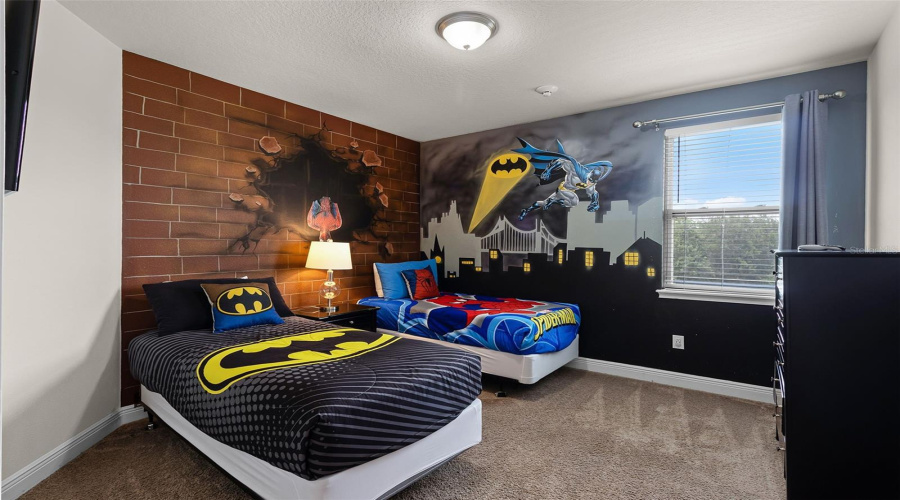 Kissimmee, Florida 34747, 8 Bedrooms Bedrooms, ,5 Bathroomsbathrooms,Residential,For Sale,Marker,Mfrs5126948