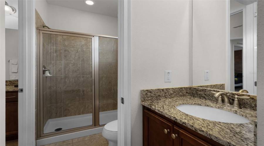 Kissimmee, Florida 34747, 8 Bedrooms Bedrooms, ,5 Bathroomsbathrooms,Residential,For Sale,Marker,Mfrs5126948