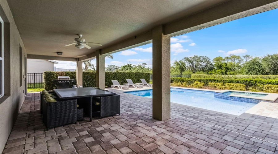 Kissimmee, Florida 34747, 8 Bedrooms Bedrooms, ,5 Bathroomsbathrooms,Residential,For Sale,Marker,Mfrs5126948