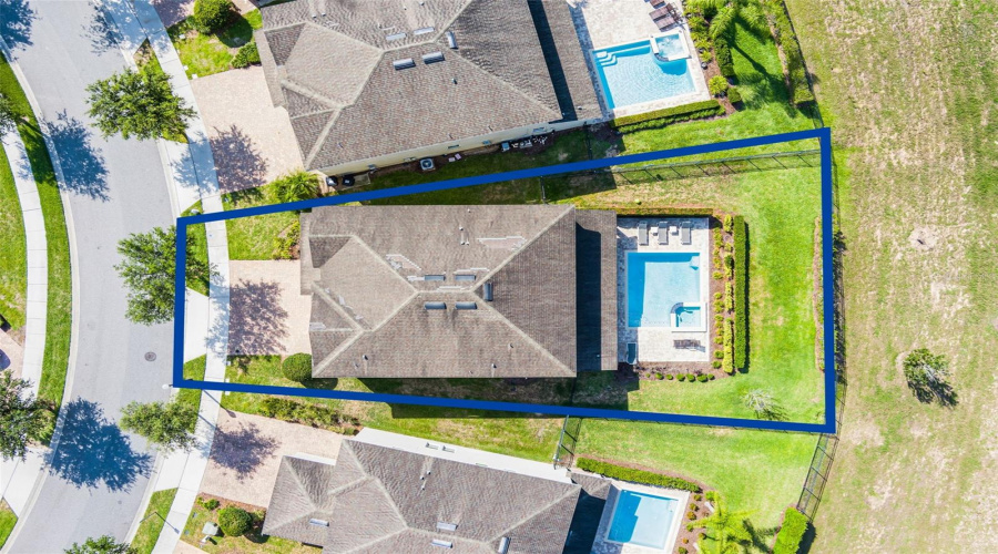 Kissimmee, Florida 34747, 8 Bedrooms Bedrooms, ,5 Bathroomsbathrooms,Residential,For Sale,Marker,Mfrs5126948