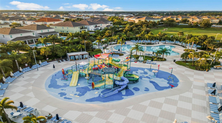 Kissimmee, Florida 34747, 8 Bedrooms Bedrooms, ,5 Bathroomsbathrooms,Residential,For Sale,Marker,Mfrs5126948