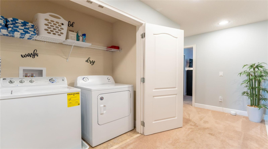 Davenport, Florida 33896, 3 Bedrooms Bedrooms, ,2 Bathroomsbathrooms,Residential,For Sale,Roseville,Mfro6308135