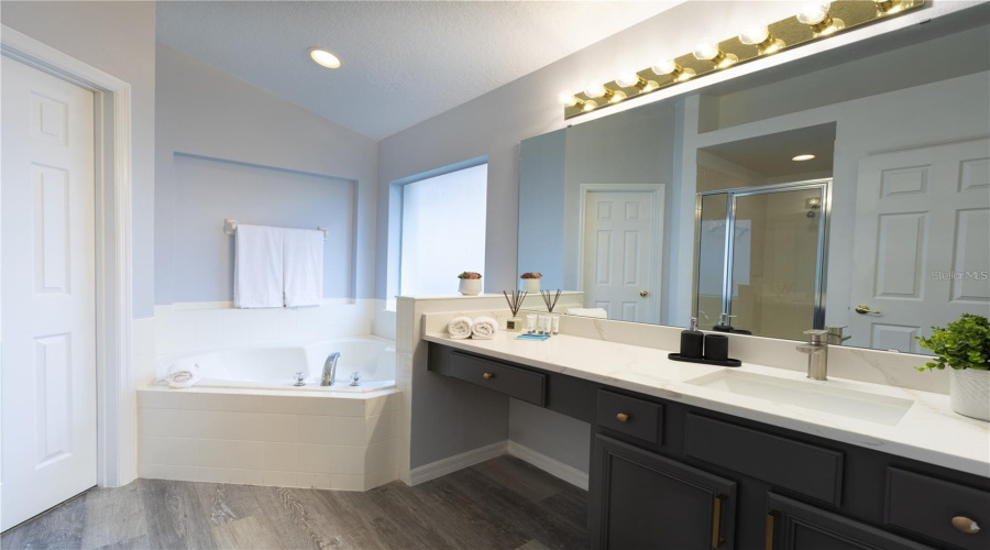 DAVENPORT, Florida 33837, 5 Bedrooms Bedrooms, ,3 BathroomsBathrooms,Residential,For Sale,ROSSO,MFRO6309230