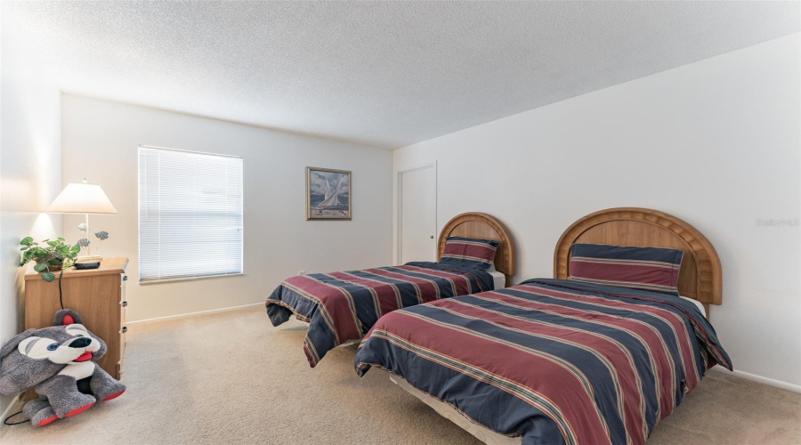 DAVENPORT, Florida 33897, 6 Bedrooms Bedrooms, ,4 BathroomsBathrooms,Residential,For Sale,EMERALDVIEW,MFRO6307891