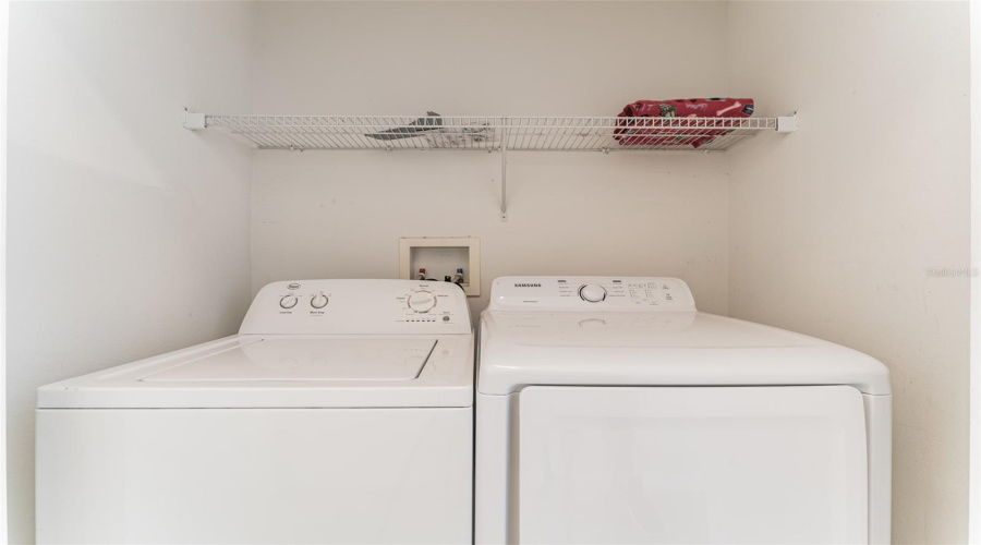 DAVENPORT, Florida 33897, 6 Bedrooms Bedrooms, ,4 BathroomsBathrooms,Residential,For Sale,EMERALDVIEW,MFRO6307891