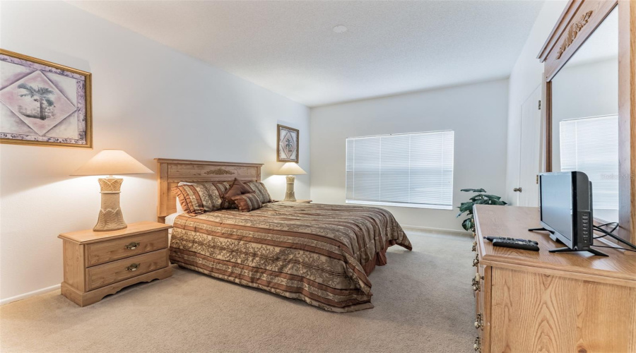 DAVENPORT, Florida 33897, 6 Bedrooms Bedrooms, ,4 BathroomsBathrooms,Residential,For Sale,EMERALDVIEW,MFRO6307891