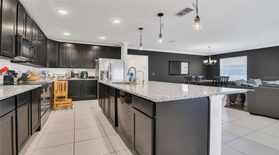 Davenport, Florida 33837, 4 Bedrooms Bedrooms, ,2 Bathroomsbathrooms,Residential,For Sale,Pinecrest,Mfro6309434
