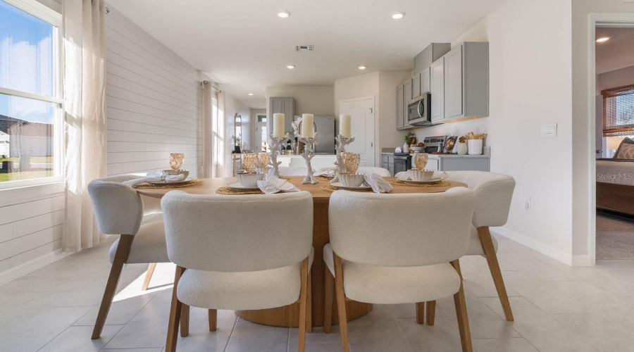 Davenport, Florida 33837, 4 Bedrooms Bedrooms, ,2 Bathroomsbathrooms,Residential,For Sale,Mcway Falls,Mfro6309696