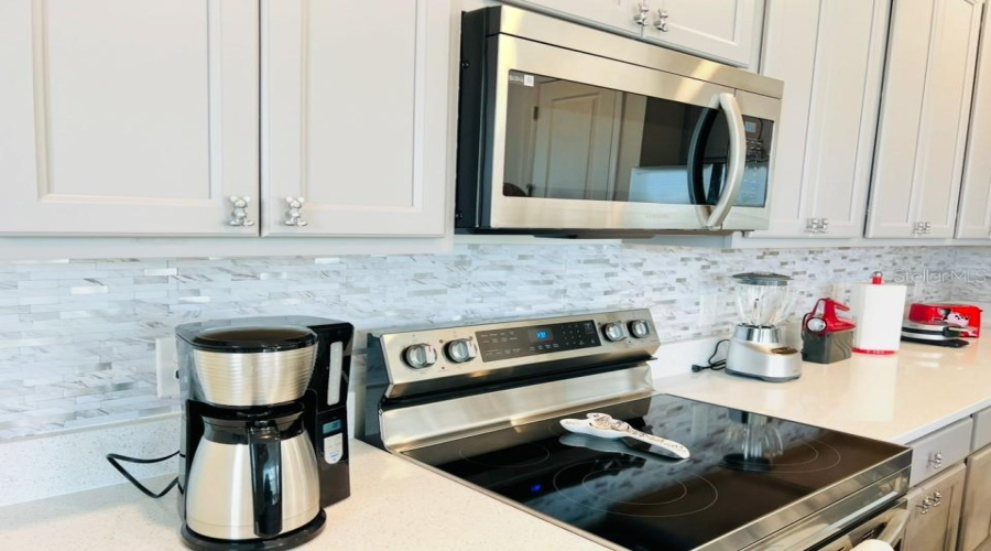 Davenport, Florida 33896, 3 Bedrooms Bedrooms, ,2 Bathroomsbathrooms,Residential,For Sale,Longboat,Mfrs5126949