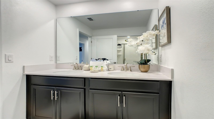 Kissimmee, Florida 34746, 4 Bedrooms Bedrooms, ,3 Bathroomsbathrooms,Residential,For Sale,Protagonist,Mfrs5126943