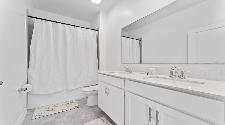 Davenport, Florida 33896, 4 Bedrooms Bedrooms, ,3 Bathroomsbathrooms,Residential,For Sale,Chipping Square,Mfrs5126941