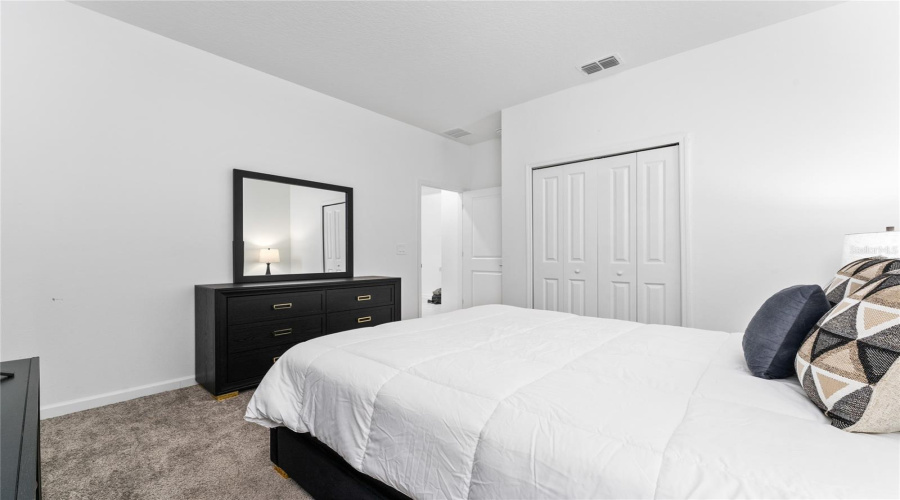 Davenport, Florida 33896, 4 Bedrooms Bedrooms, ,3 Bathroomsbathrooms,Residential,For Sale,Chipping Square,Mfrs5126941
