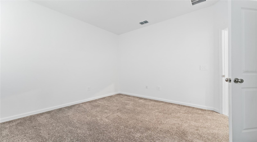 Davenport, Florida 33896, 4 Bedrooms Bedrooms, ,3 Bathroomsbathrooms,Residential,For Sale,Chipping Square,Mfrs5126941