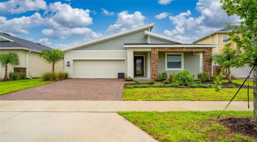 Davenport, Florida 33896, 4 Bedrooms Bedrooms, ,3 Bathroomsbathrooms,Residential,For Sale,Chipping Square,Mfrs5126941