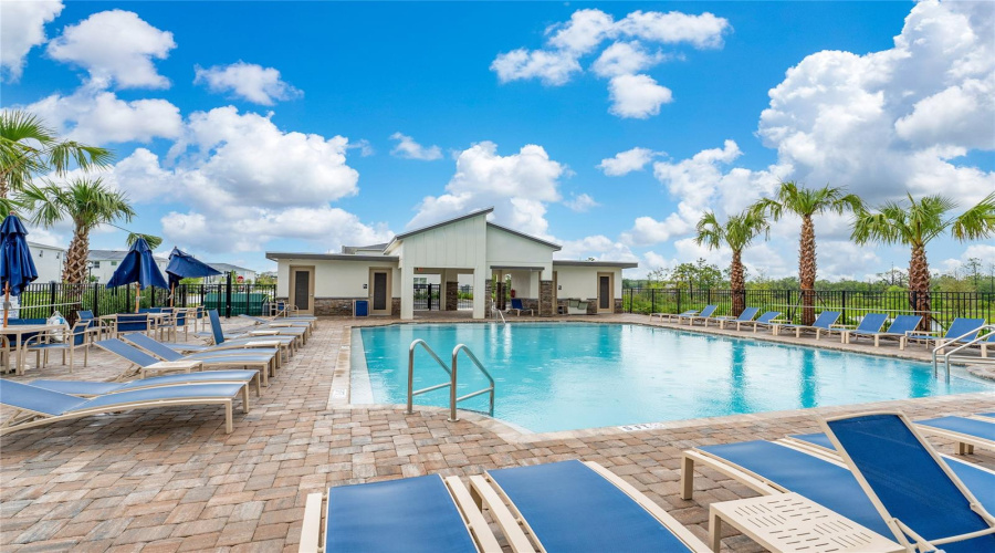 Davenport, Florida 33896, 4 Bedrooms Bedrooms, ,3 Bathroomsbathrooms,Residential,For Sale,Chipping Square,Mfrs5126941
