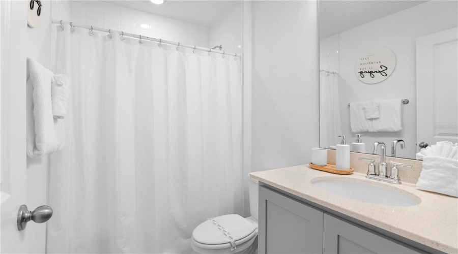 Davenport, Florida 33896, 3 Bedrooms Bedrooms, ,2 Bathroomsbathrooms,Residential,For Sale,Longboat,Mfro6309543