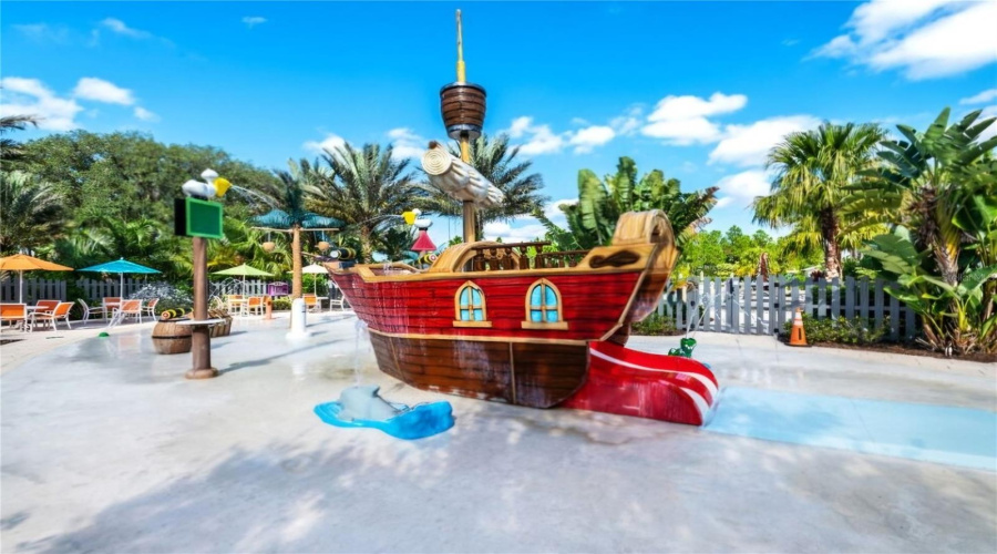 Davenport, Florida 33896, 3 Bedrooms Bedrooms, ,2 Bathroomsbathrooms,Residential,For Sale,Longboat,Mfro6309543