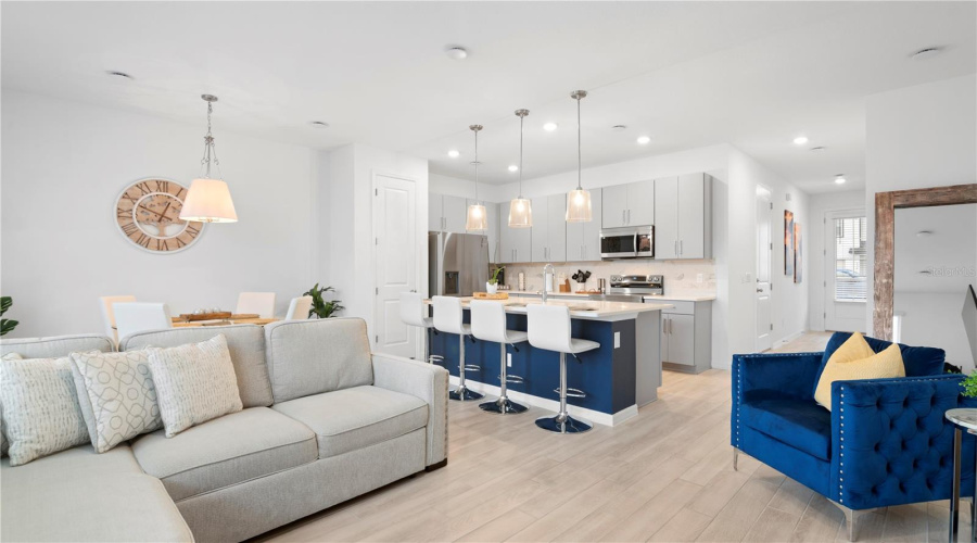 Davenport, Florida 33896, 3 Bedrooms Bedrooms, ,2 Bathroomsbathrooms,Residential,For Sale,Longboat,Mfro6309543