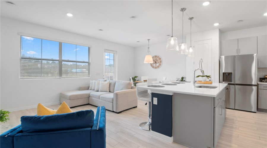 Davenport, Florida 33896, 3 Bedrooms Bedrooms, ,2 Bathroomsbathrooms,Residential,For Sale,Longboat,Mfro6309543