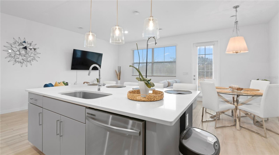 Davenport, Florida 33896, 3 Bedrooms Bedrooms, ,2 Bathroomsbathrooms,Residential,For Sale,Longboat,Mfro6309543