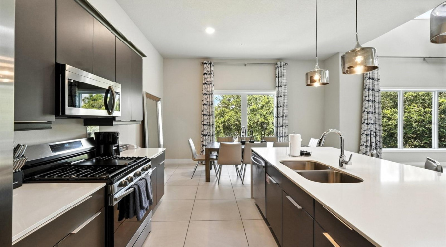 REUNION, Florida 34747, 5 Bedrooms Bedrooms, ,4 BathroomsBathrooms,Residential,For Sale,SANDY RIDGE,0,MFRO6309761