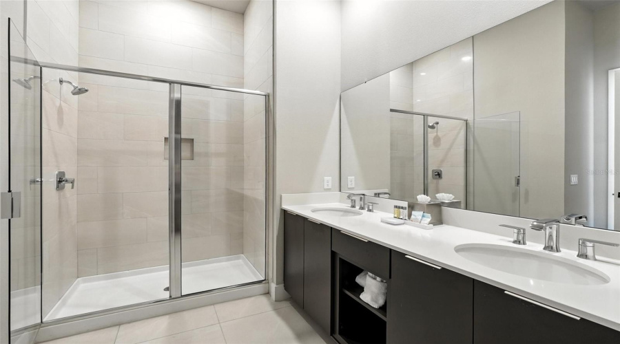 REUNION, Florida 34747, 5 Bedrooms Bedrooms, ,4 BathroomsBathrooms,Residential,For Sale,SANDY RIDGE,0,MFRO6309761