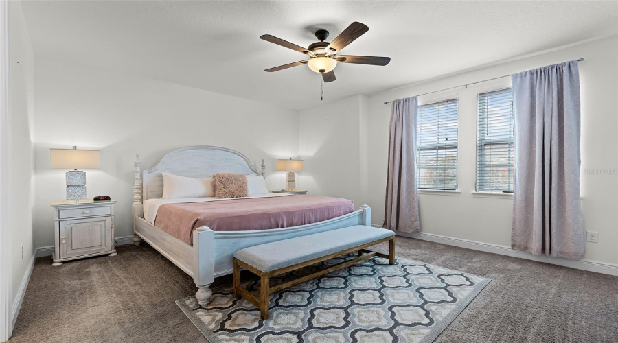 Kissimmee, Florida 34747, 8 Bedrooms Bedrooms, ,7 Bathroomsbathrooms,Residential,For Sale,Marker,Mfro6309690