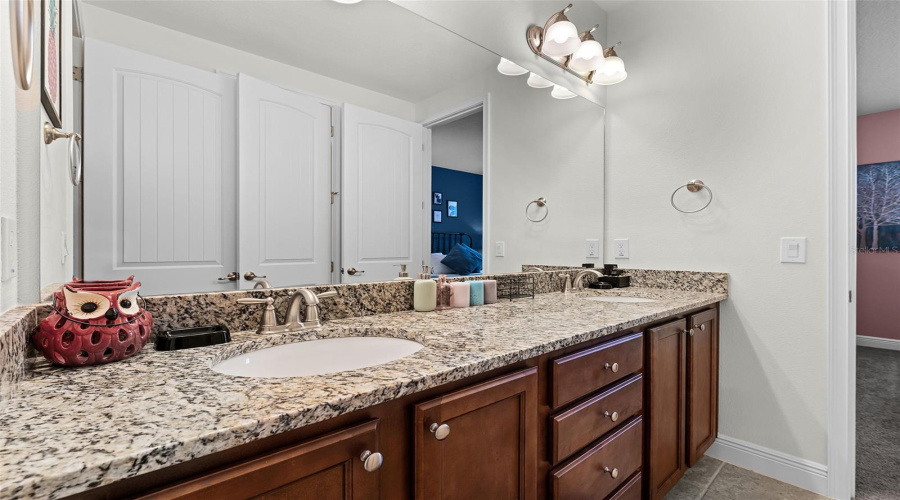 Kissimmee, Florida 34747, 8 Bedrooms Bedrooms, ,7 Bathroomsbathrooms,Residential,For Sale,Marker,Mfro6309690