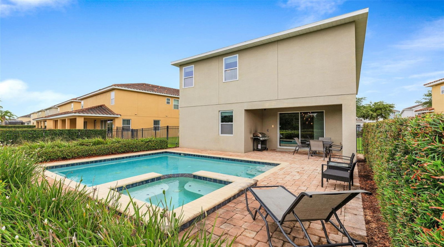 Kissimmee, Florida 34747, 8 Bedrooms Bedrooms, ,7 Bathroomsbathrooms,Residential,For Sale,Marker,Mfro6309690