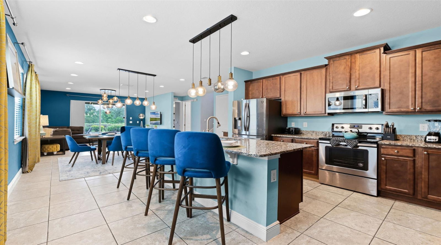 Kissimmee, Florida 34747, 8 Bedrooms Bedrooms, ,7 Bathroomsbathrooms,Residential,For Sale,Marker,Mfro6309690