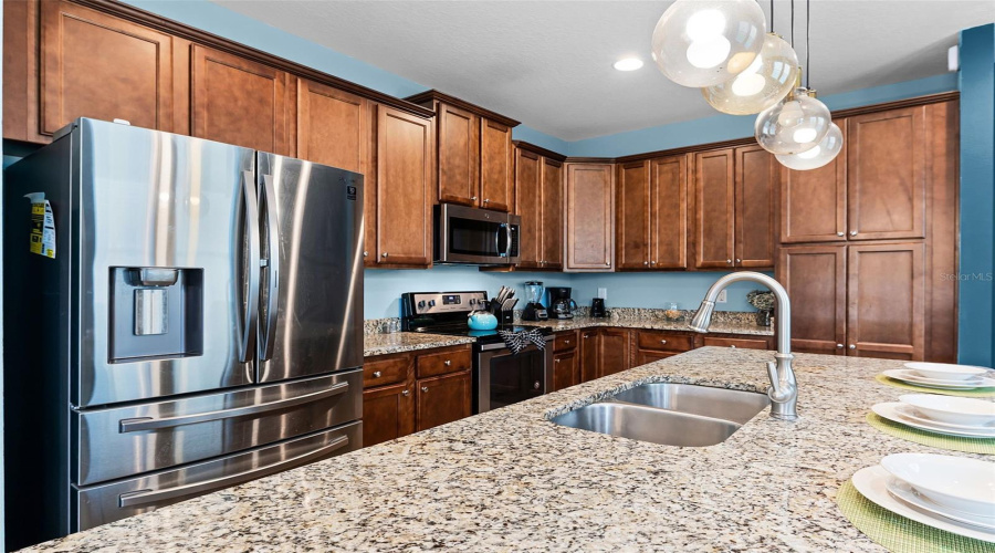 Kissimmee, Florida 34747, 8 Bedrooms Bedrooms, ,7 Bathroomsbathrooms,Residential,For Sale,Marker,Mfro6309690