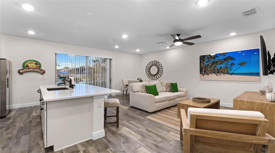 Kissimmee, Florida 34747, 3 Bedrooms Bedrooms, ,3 Bathroomsbathrooms,Residential,For Sale,Coconut,Mfrs5118698