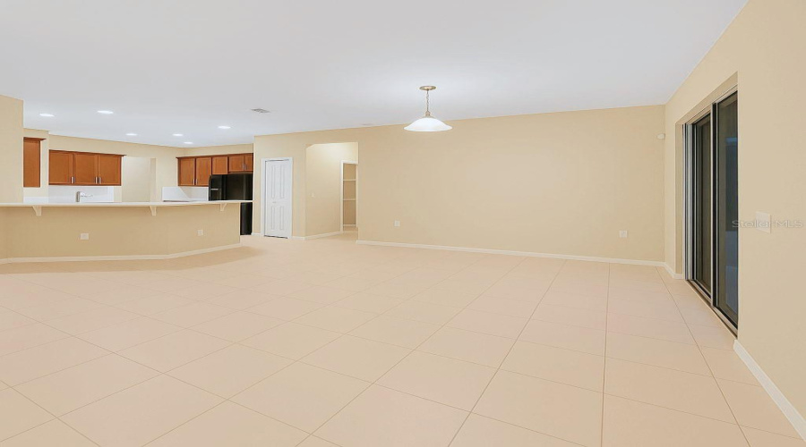 Kissimmee, Florida 34746, 4 Bedrooms Bedrooms, ,2 Bathroomsbathrooms,Residential,For Sale,Boating,Mfra4652424