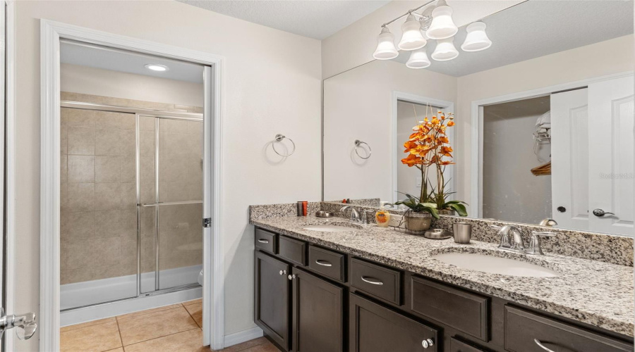 Kissimmee, Florida 34747, 5 Bedrooms Bedrooms, ,4 Bathroomsbathrooms,Residential,For Sale,Majorca,Mfro6250939