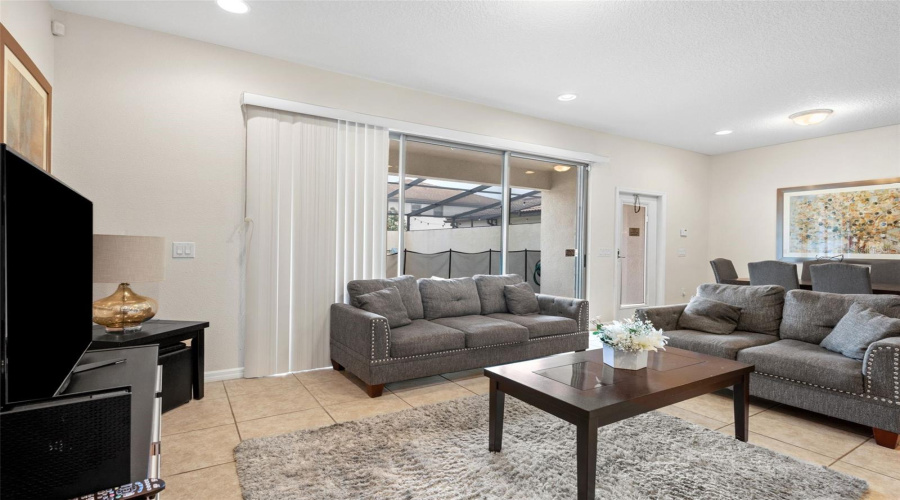 Kissimmee, Florida 34747, 5 Bedrooms Bedrooms, ,4 Bathroomsbathrooms,Residential,For Sale,Majorca,Mfro6250939
