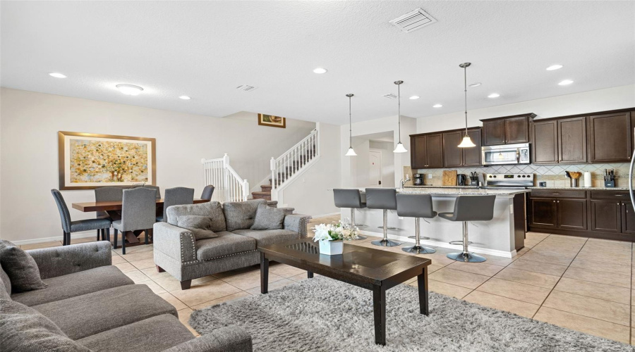 Kissimmee, Florida 34747, 5 Bedrooms Bedrooms, ,4 Bathroomsbathrooms,Residential,For Sale,Majorca,Mfro6250939