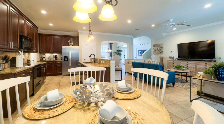 Davenport, Florida 33837, 5 Bedrooms Bedrooms, ,4 Bathroomsbathrooms,Residential,For Sale,Yellow Snapdragon,Mfro6309782