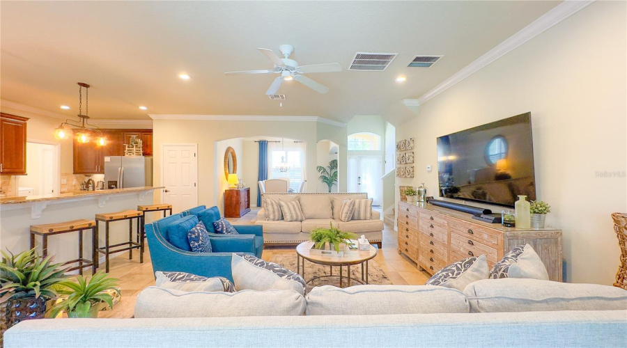 Davenport, Florida 33837, 5 Bedrooms Bedrooms, ,4 Bathroomsbathrooms,Residential,For Sale,Yellow Snapdragon,Mfro6309782