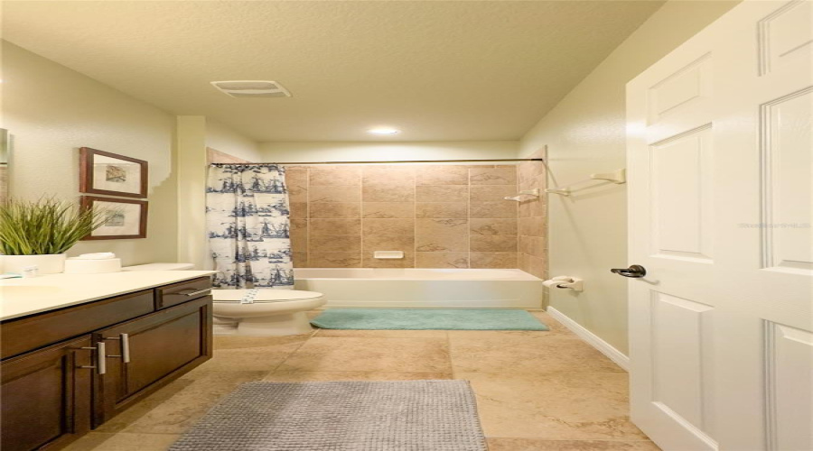 Davenport, Florida 33837, 5 Bedrooms Bedrooms, ,4 Bathroomsbathrooms,Residential,For Sale,Yellow Snapdragon,Mfro6309782