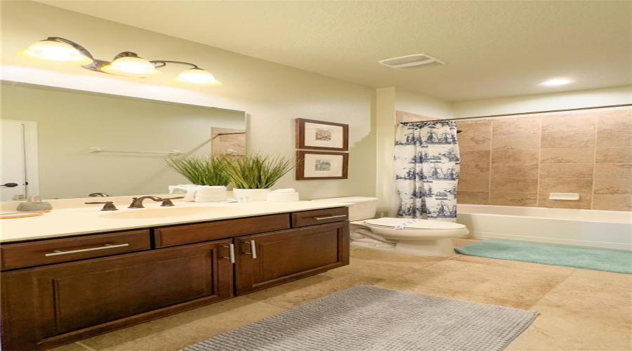 Davenport, Florida 33837, 5 Bedrooms Bedrooms, ,4 Bathroomsbathrooms,Residential,For Sale,Yellow Snapdragon,Mfro6309782