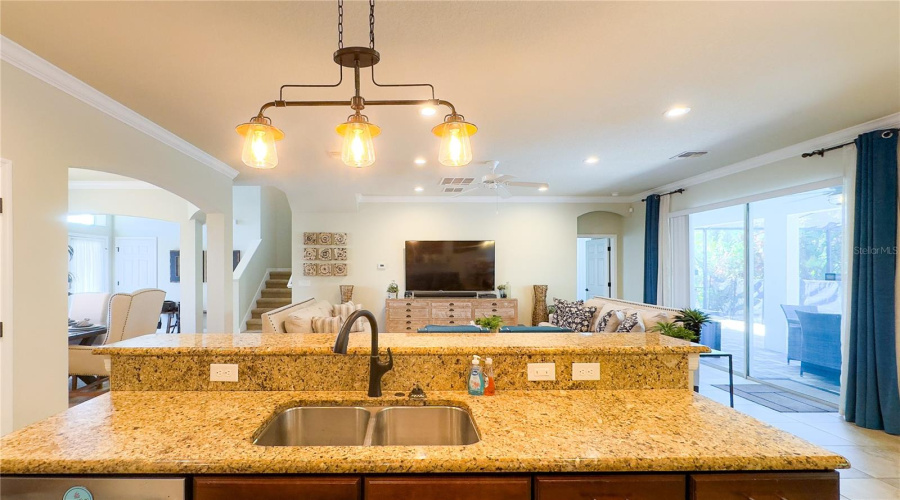 Davenport, Florida 33837, 5 Bedrooms Bedrooms, ,4 Bathroomsbathrooms,Residential,For Sale,Yellow Snapdragon,Mfro6309782